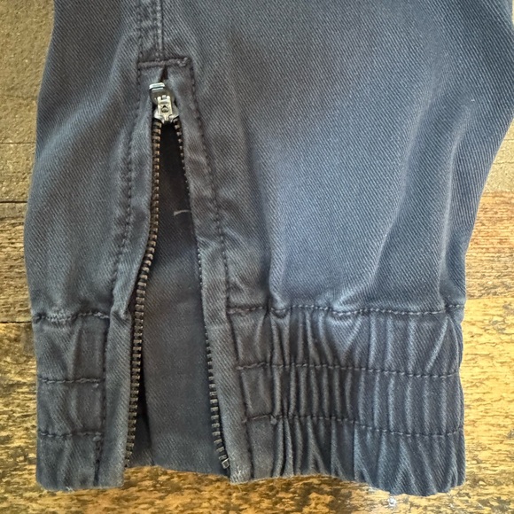 SPANX Stretch Twill Cargo Jogger Size M - Picture 8 of 8